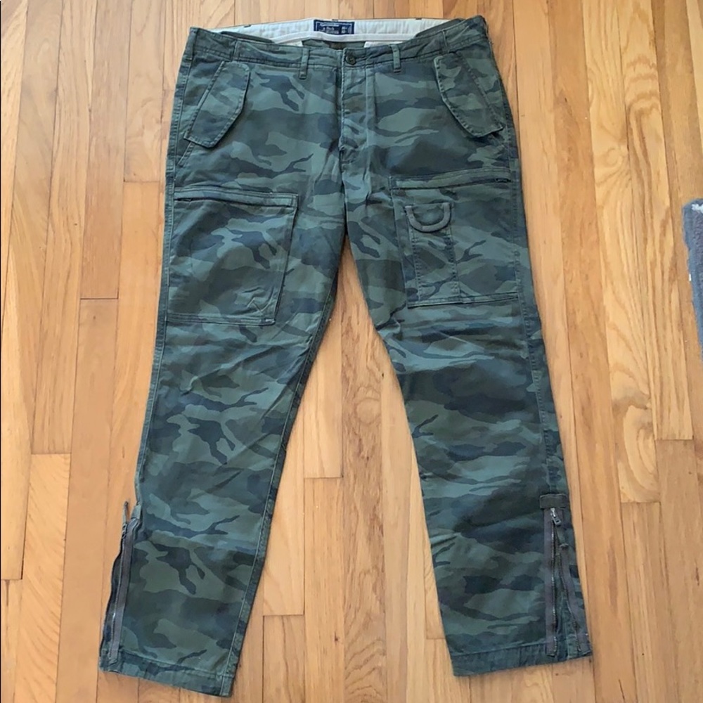 Abercrombie and Fitch men’s camo pants 36x32
